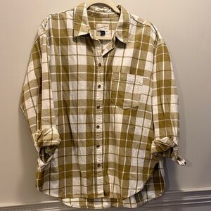 Universal Thread Tan and White Plaid Casual Button Down Shirt